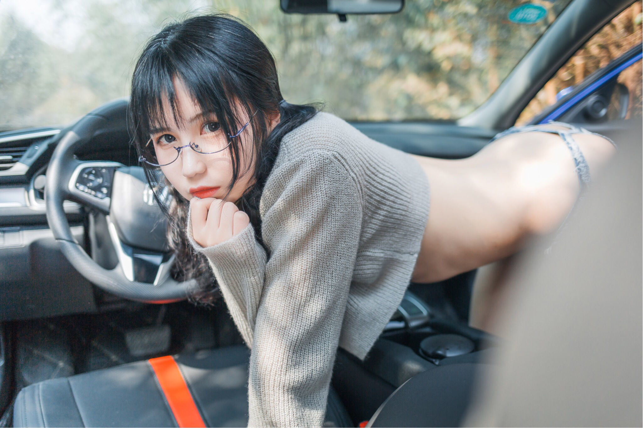 [萝莉COS]逐月su车内篇插图4